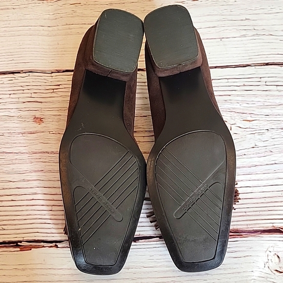 MAKE AN OFFER... ELEGANT! Deep Chocolate Brown Suede Tassled  Loafer Size 8 - Picture 7 of 10